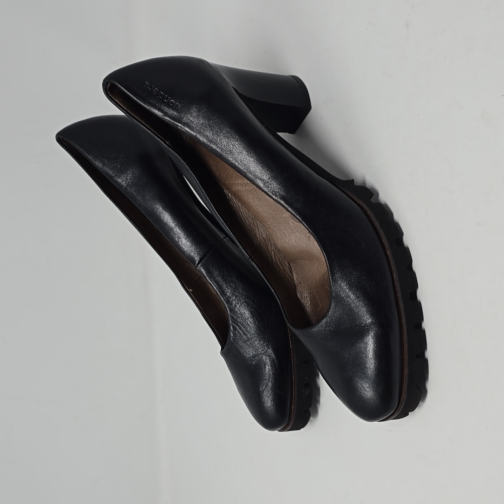 Wonders Fly Black Leather Extra light Pumps Women's Size 10